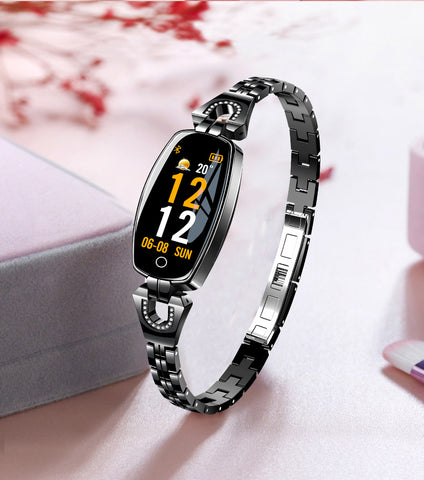 Women's Fashion Smartwatch Fitness Bracelet